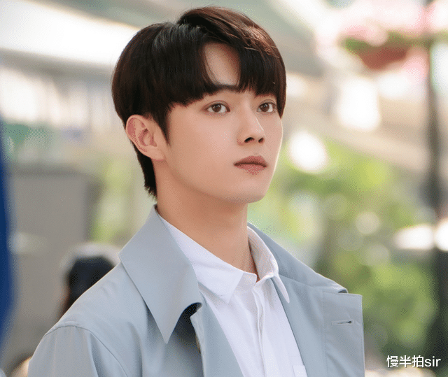 阳华|《爱的二八定律》:“三无男人”阳华会让秦施着迷的原因,有三点