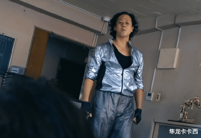 acgn漫评|奥特曼VS假面骑士:两位二叔12年后再次巅峰对决 特利迦队长看戏