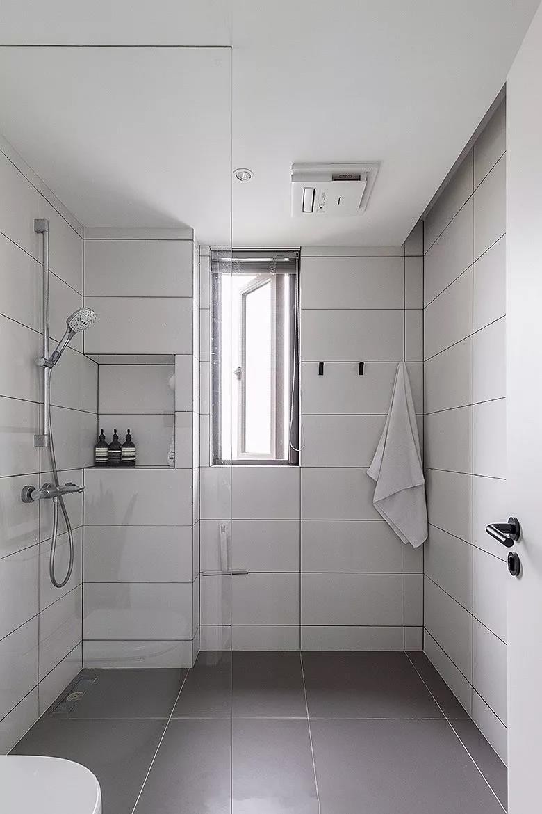 卫生间还在选择斜坡排水?太过时了,现在几乎没人这样设计了!