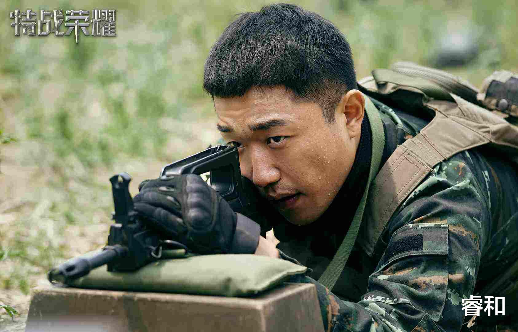 特战荣耀|《特战荣耀》最大的败笔，强加的角色和感情戏份，看得观众都尴尬