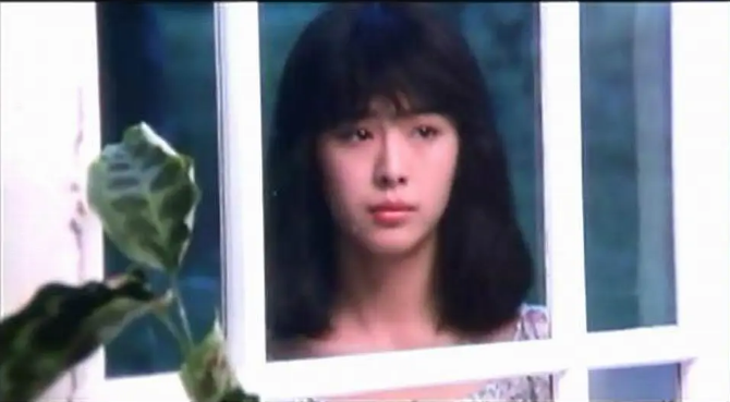 王祖贤|55岁王祖贤近照遭路人曝光，判若两人：不婚隐退18年，她怎么了？