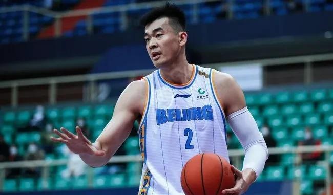 李慕豪如今处境尴尬或再成交易筹码,不知会不会后悔当初加盟首钢
