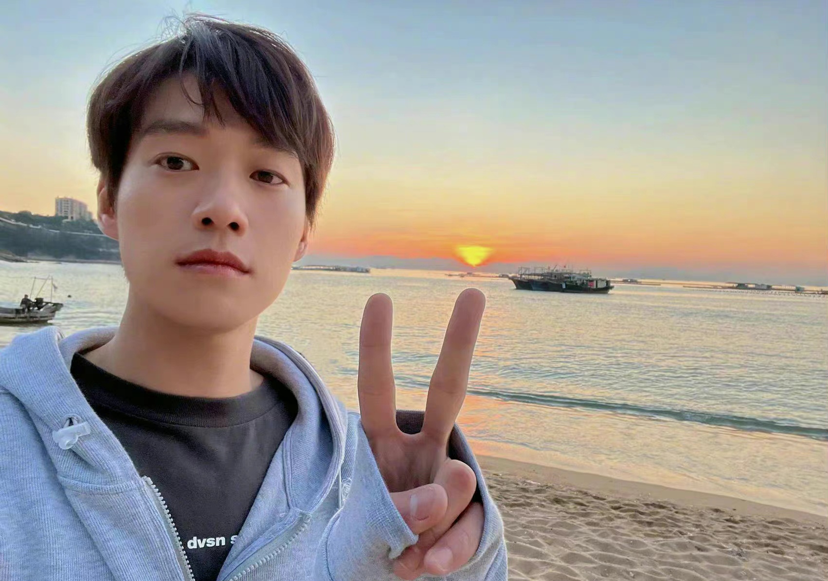 魏大勋|真恋情、假恋情看澄清速度,魏大勋算是做到了