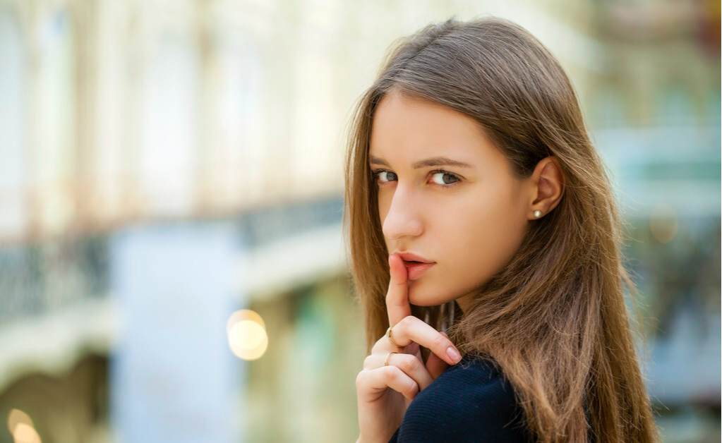 眼霜 判断一个女人活得是否精致，看她身上这3个地方，装是装不出来的。
