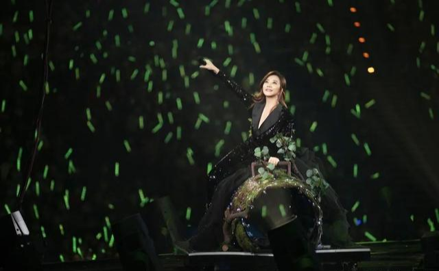 梁静茹|“出轨门”5年后，天后复出：扔掉80亿，老娘无爱一身轻