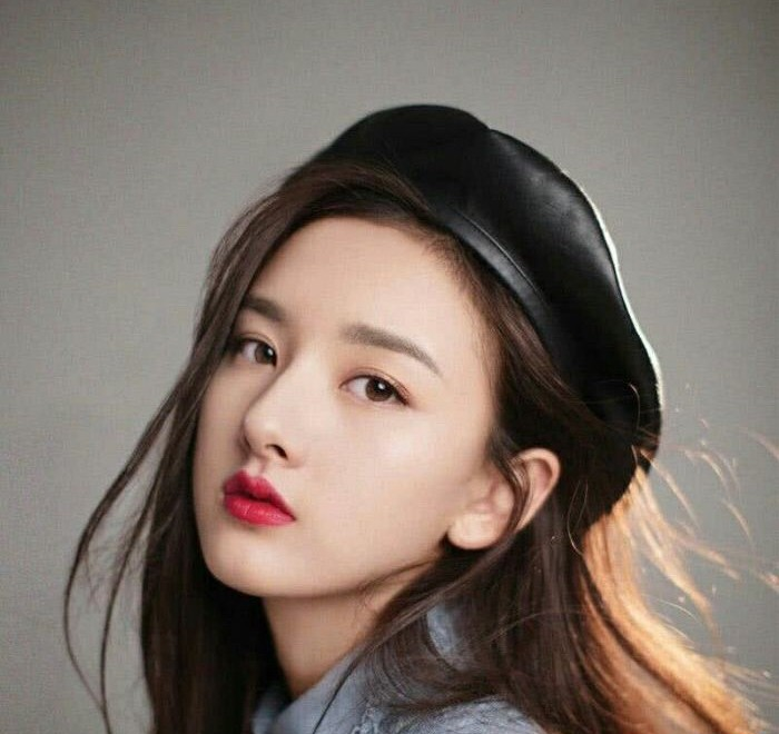 面包 95后小花宋祖儿的颜，真的太能打了！4个技巧，让你轻松Get初恋脸。