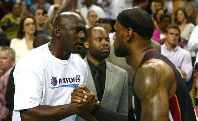 勒布朗·詹姆斯|nba历史上有多少位球员的职业生涯是场均25+5+5?