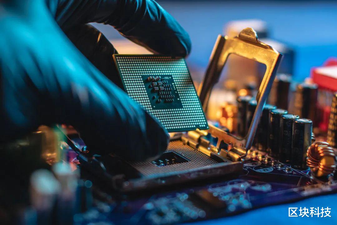 芯片|全面放弃中国芯片!美科技巨头做出选择后,才明白华为的苦心