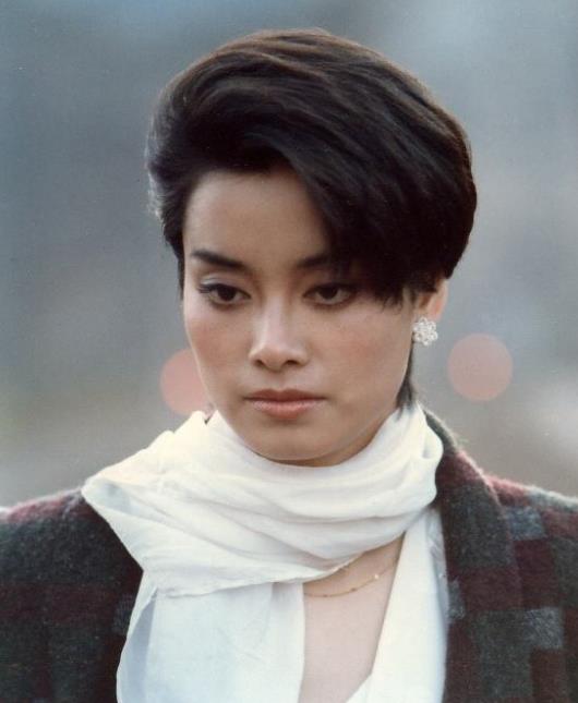 毛阿敏|毛阿敏之女解佳桐:父亲留下260亿的遗产, 也无法弥补母亲心中的痛