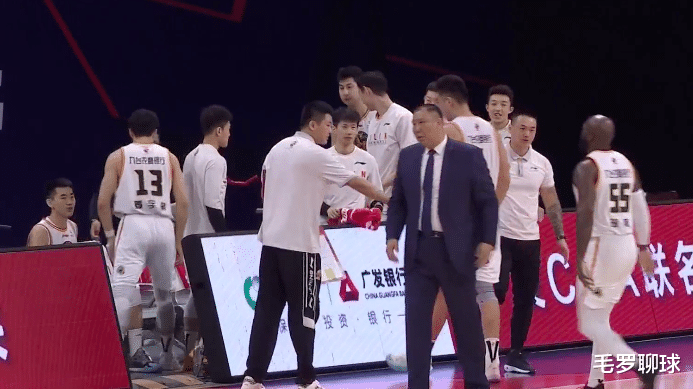 吉林男篮|北京4外援打不过吉林1个！耻辱0-16，翟晓川朱彦西方硕请立即离队