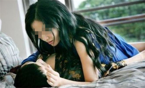 2005年,女子与情夫偷欢,过程中误拨电话给丈夫,因一句话酿悲剧