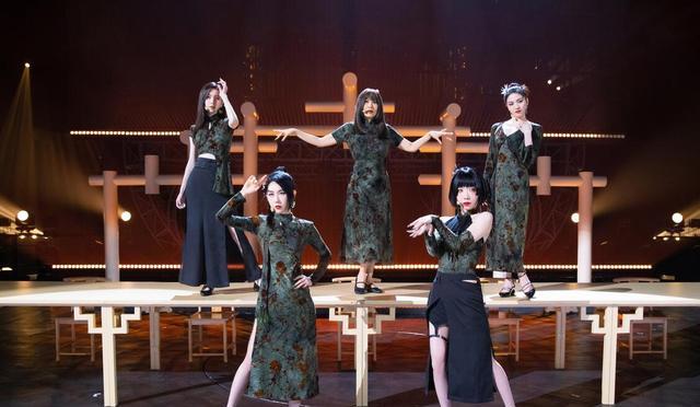 不要让综艺的套路和模板毁掉王心凌!面对争议,她比观众还要意外