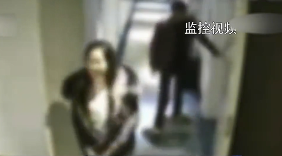 离异女子贪便宜,与网友宾馆见面,轻率行为送了自己性命