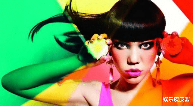 吴莫愁|10年了，从浓妆艳抹到素颜淡妆，是什么让吴莫愁有这么大的改变？