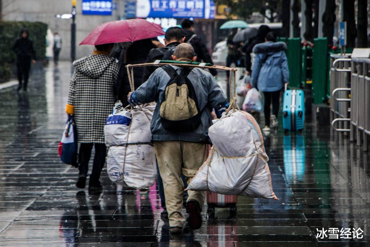 2022年春运返乡，除了实名制之外又多一新要求，每张车票都要有