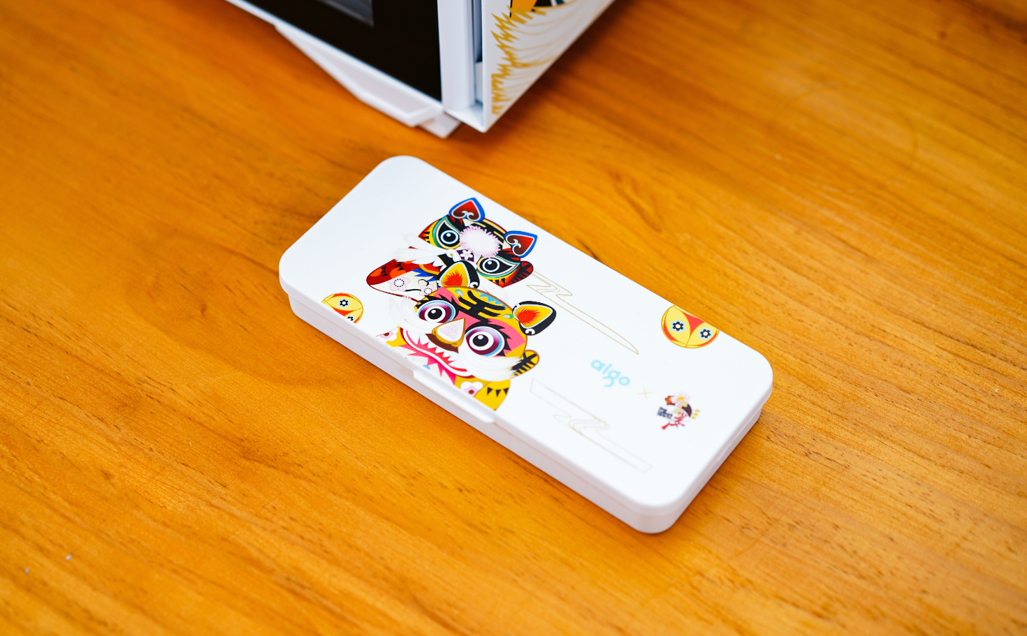 芯片|aigo YOGO K1寅虎娘IP联名机箱装机:当机箱被赋予国风属性