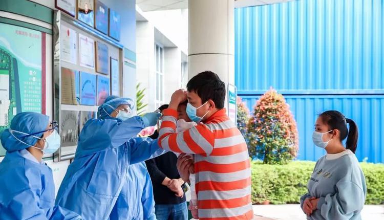 饶毅|饶毅“批评”张文宏、钟南山,反被扒出多重身份,大量粉丝倒戈