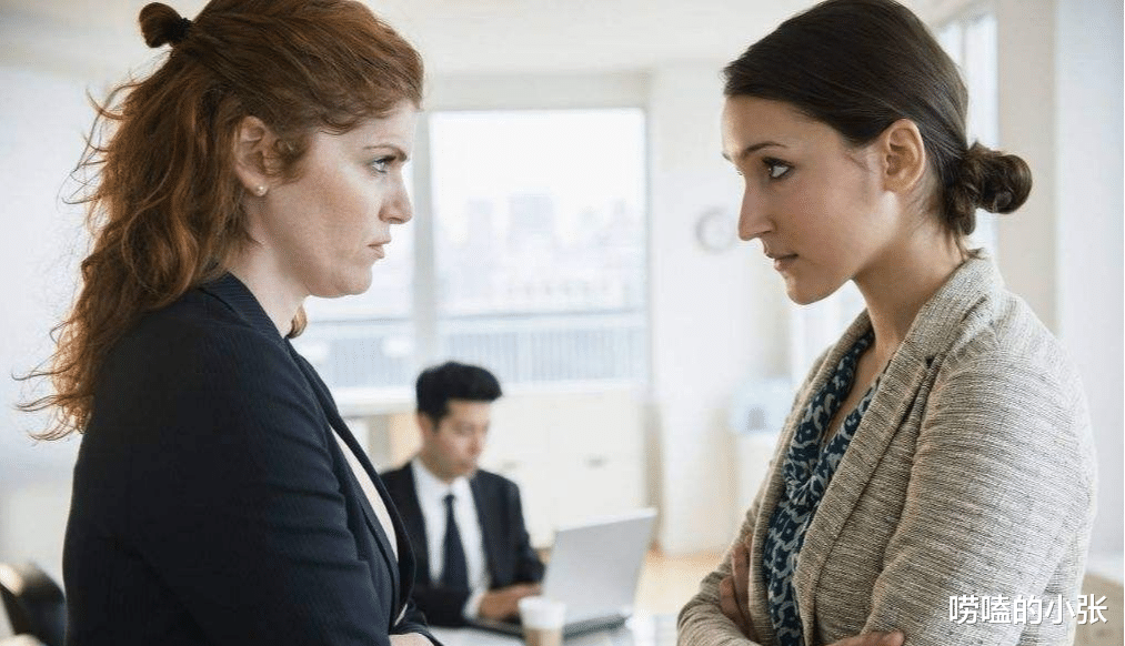 教师|每天上班遇到很讨厌的同事该如何应对？这几招轻松化解