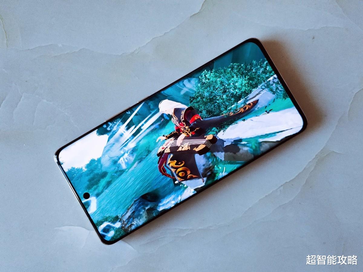 荣耀|荣耀60 Pro真机体验，优缺点一目了然，颜值堪称一绝