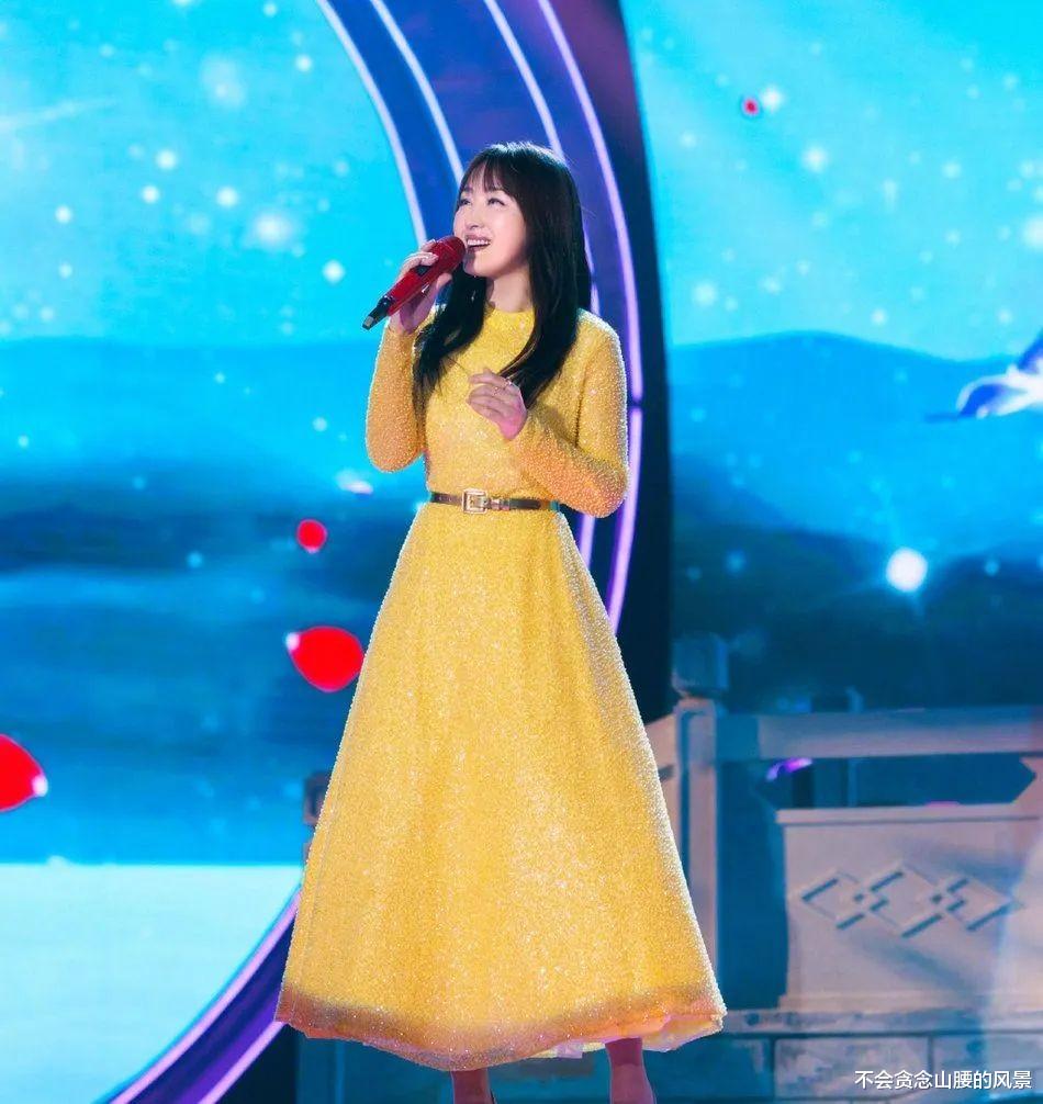 杨钰莹|杨钰莹妈妈熊永红：心疼女儿坎坷爱情，女儿51岁仍单身成她苦恼