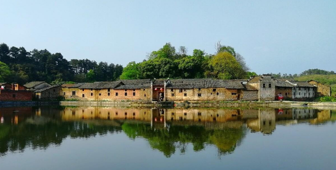 连州|连州是一座充满浓厚历史文化底蕴的小城，此地不仅有古城还是著名的美食之地