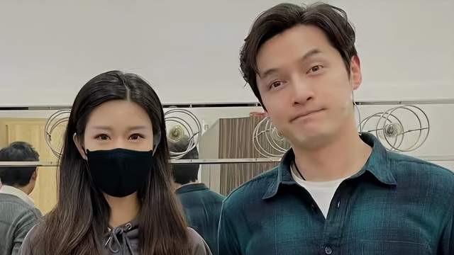 胡歌|胡歌妻子高中毕业照曝光，还给新娘化过妆，岳父曾向同事炫耀胡歌