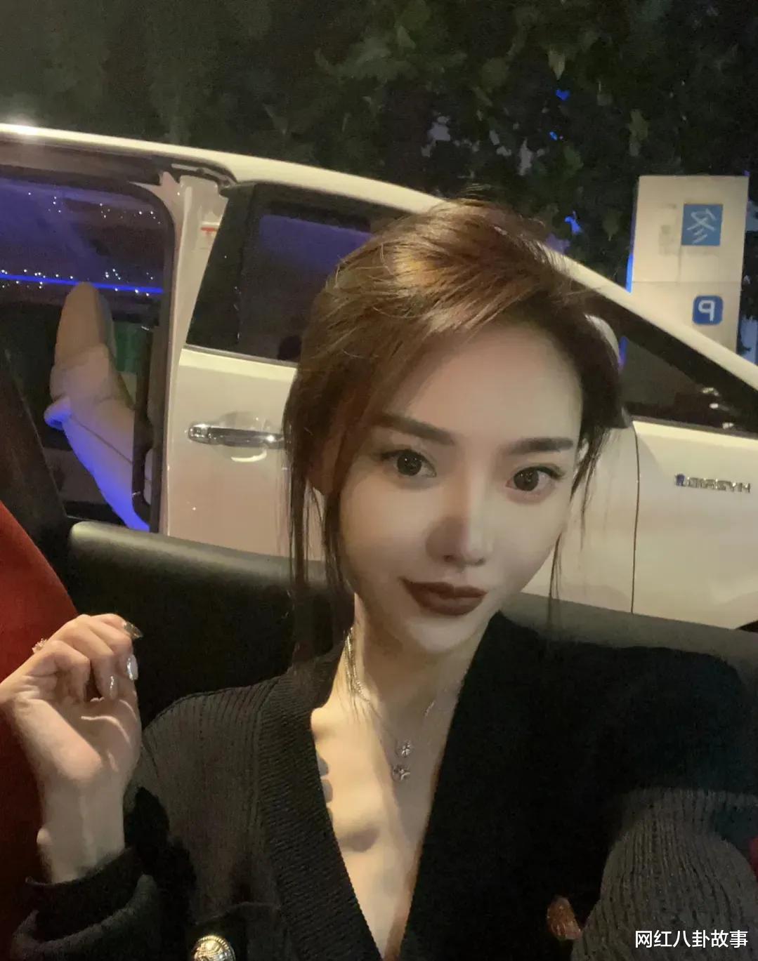 |网红妈妈把儿子前女友扒得一丝不挂，爆料太劲爆了！