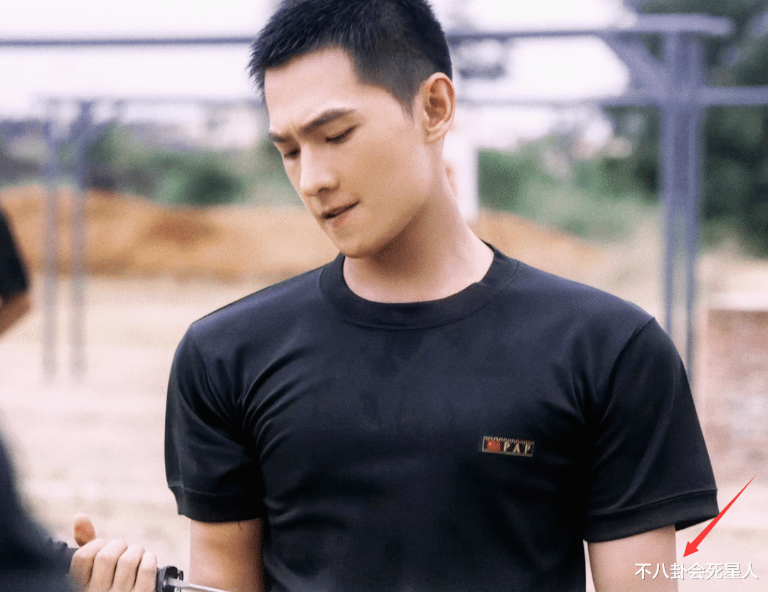 硅胶|硅胶假身材、抱不起女主、连弓都拉不开!圈内男星虚到超乎想象!