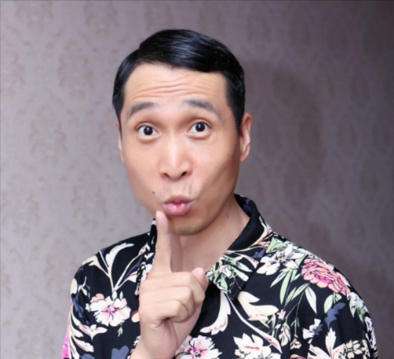 韩兆|喜剧演员韩兆,因丑出名,饰演“条子”成经典,如今53岁生活幸福