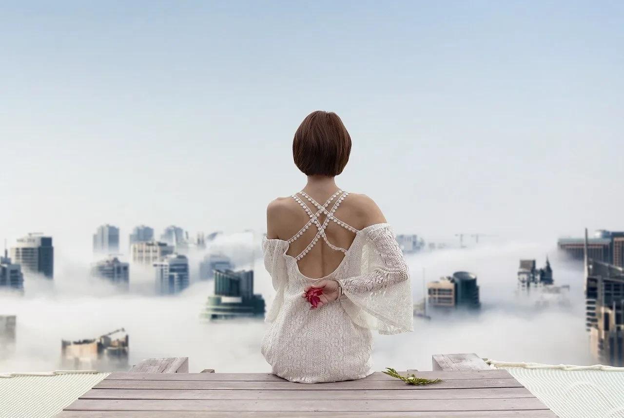 工作室 中年女人，别在家里憋着，做这4个工作，轻松又快乐