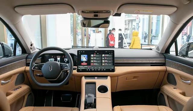 尼康|首月订单破40000台，卖到28万的华为问界M5，真的有那么火？