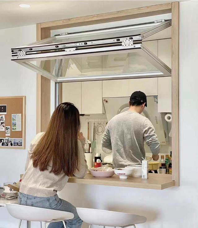 90后夫妇75小家，因太会布置而走红，半开放式厨房充满了仪式感