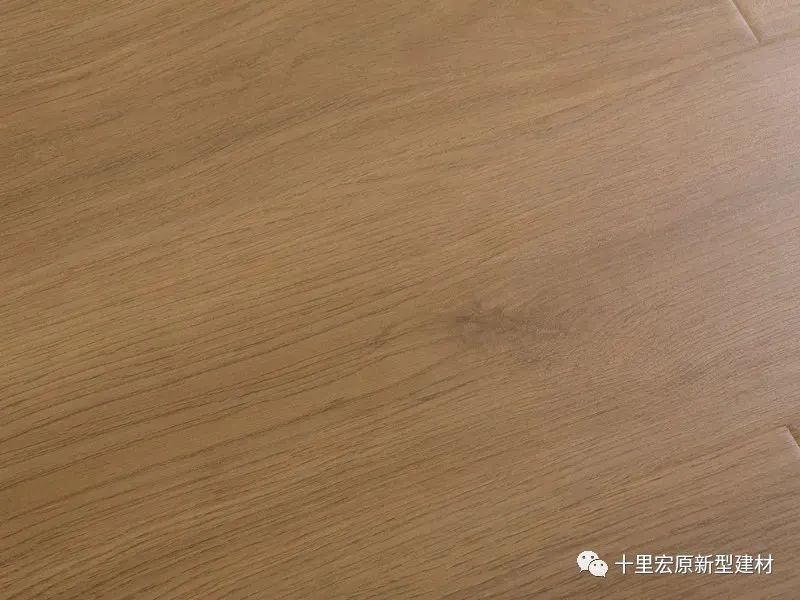 地板搭配得好,大白墙也可以这样高级!