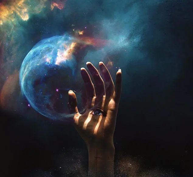 氛围感拉满,这位80后摄影师,把普通的照片变成了离奇梦境