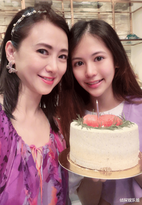 翁虹|翁虹夫妇为女儿庆生，一家人全是高颜值，15岁小水晶身高近一米七