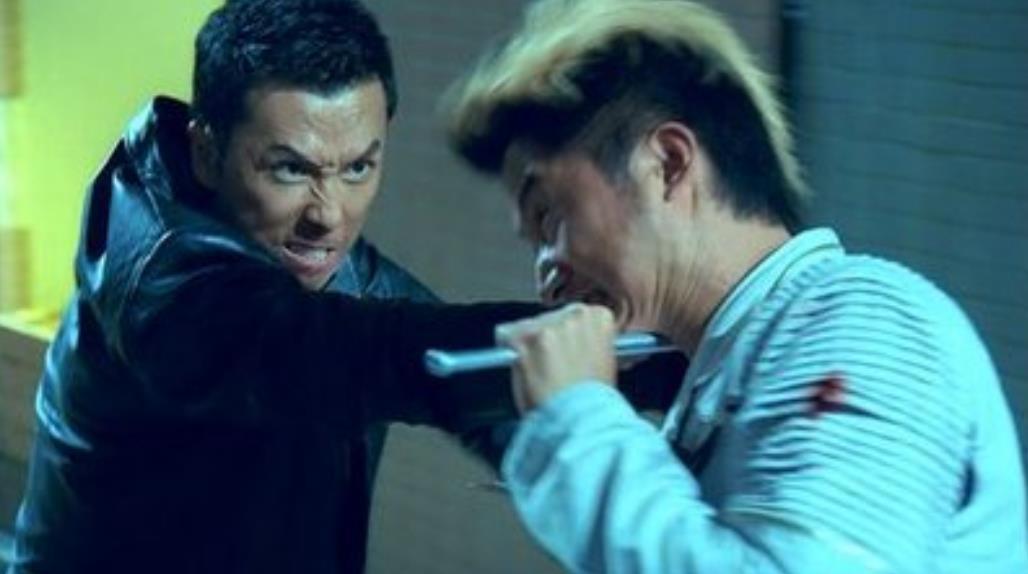 甄子丹|当年甄子丹胖揍8个人，打进了医院，没想到却惹了不该惹的人