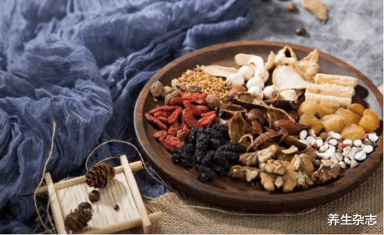 脑梗|“藏盐大户”被揪出,是海带的10倍,医生:不想脑梗缠身,趁早远离