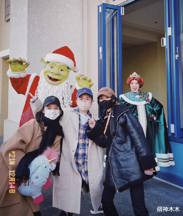 才不要和老板谈恋爱|被孤立、发丑照、相互内涵，这些大咖姐妹翻脸比翻书还快