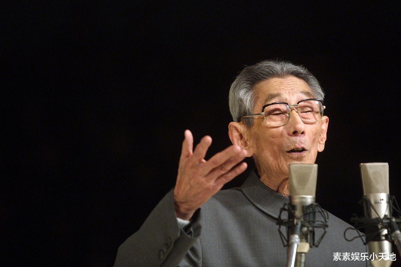 春晚|姜昆春晚相声引起争议，超越马三立成为最老艺术家，郭德纲不服