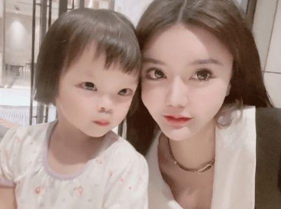 戴安娜王妃|韩安冉离婚3个月后官宣新恋情，被调侃是网红界萧亚轩，男方不到20岁