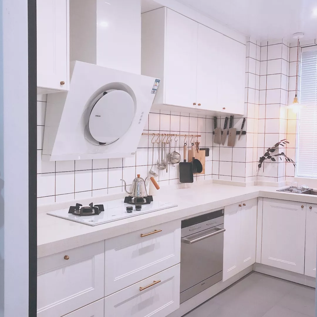 再小的厨房,装上收纳挂架,都会方便不少!