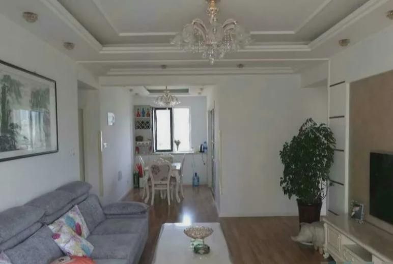 95平花大钱把婚房装修成这样,丈母娘看了直摇头