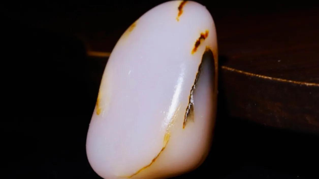 翡翠|文玩艺术品市场见底！和田玉收藏又会走向何方？