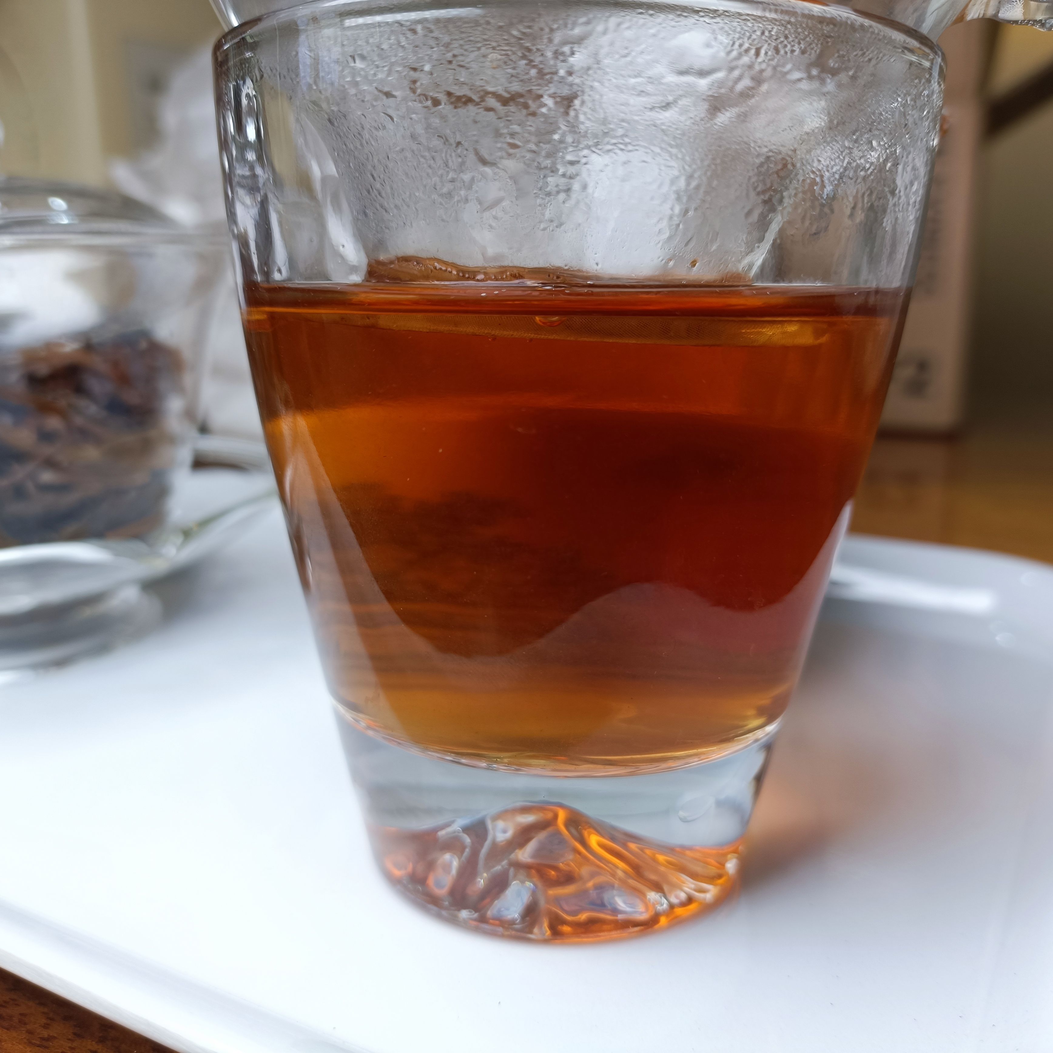 喝茶的感受和表达，翻阅高山回归自然