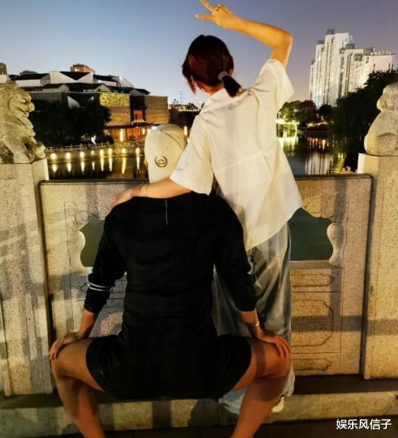 窦骁|窦骁卡点为女友庆生，却遭剧粉吐槽“下头”，网友：退圈吧