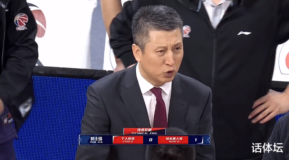 山西男篮|CBA最强肉搏战！疯抢114篮板，杨学增1招不慎，郭士强冲进场内！