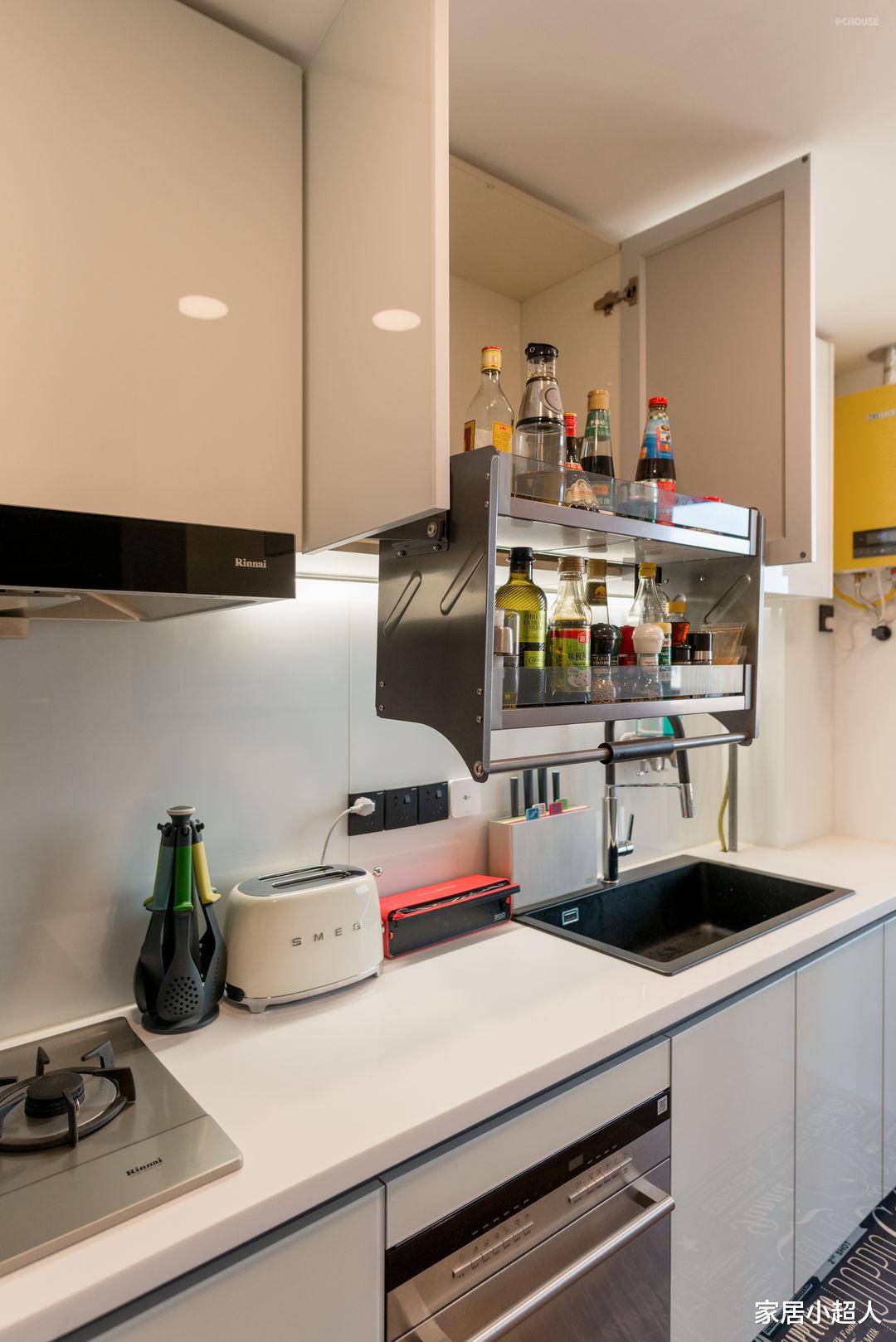 玩味统治下的现代融合空间