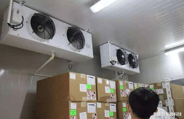 冷库如何防止人被关里面?