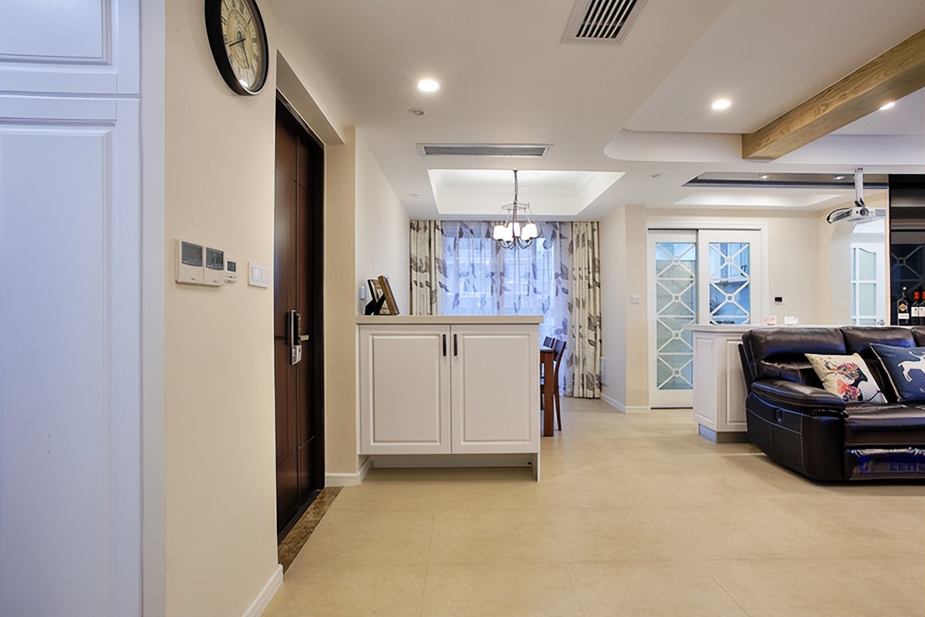 老公坚持天花板加两根横梁,效果惊艳,邻居过来围观,太有面了!