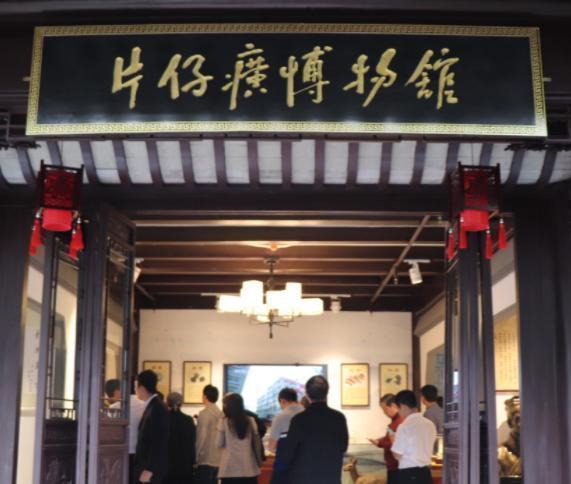 小姐姐 从“无人问津”到“国货之光”，这些被瞧不起的老国货又辉煌了！